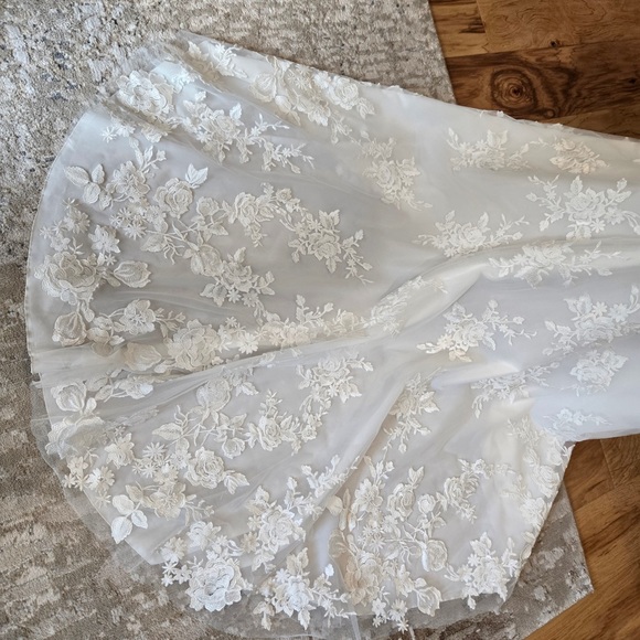 Vera Wang Strapless Hortense White Lace Dress - Picture 11 of 16